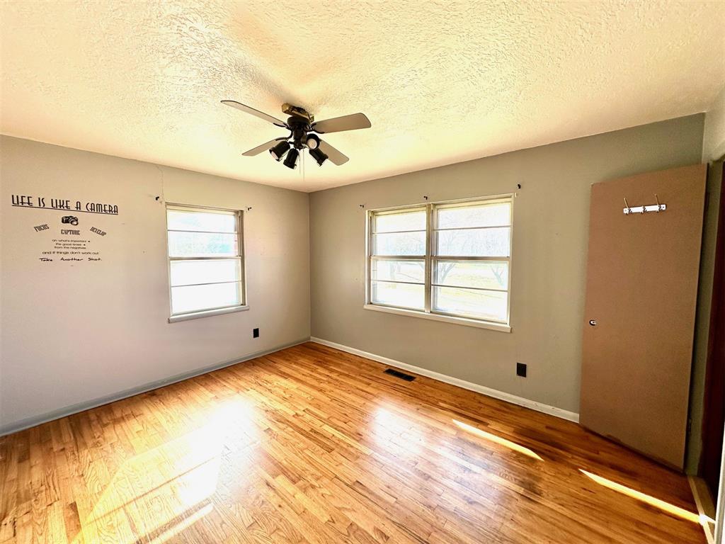 3905 Meadowview Drive