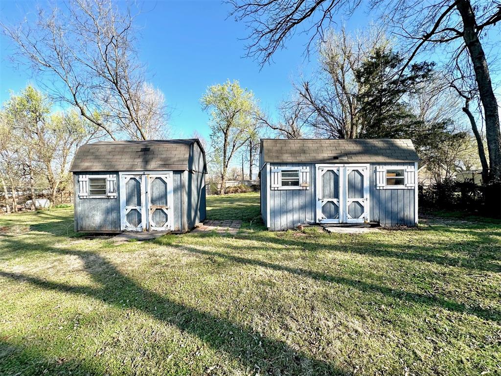 3905 Meadowview Drive