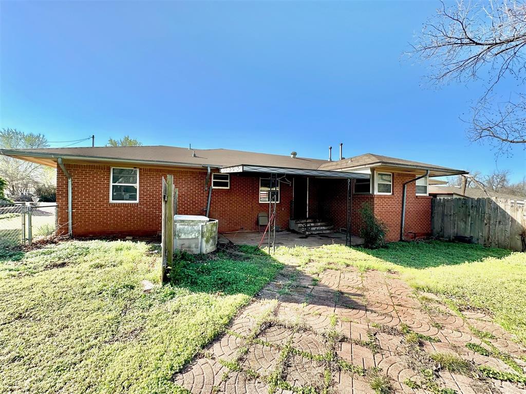 3905 Meadowview Drive