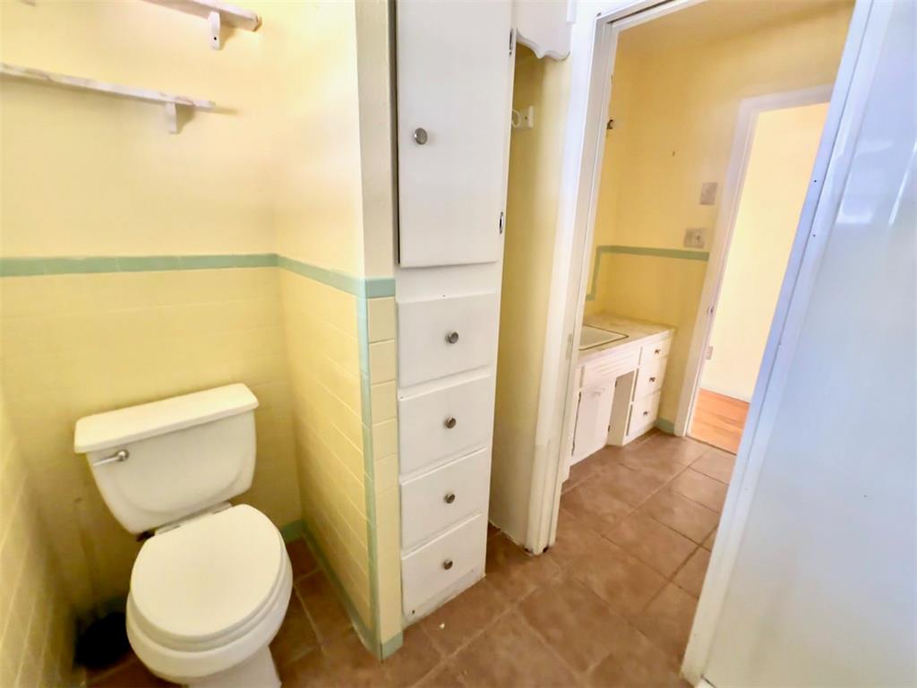 3905 Meadowview Drive