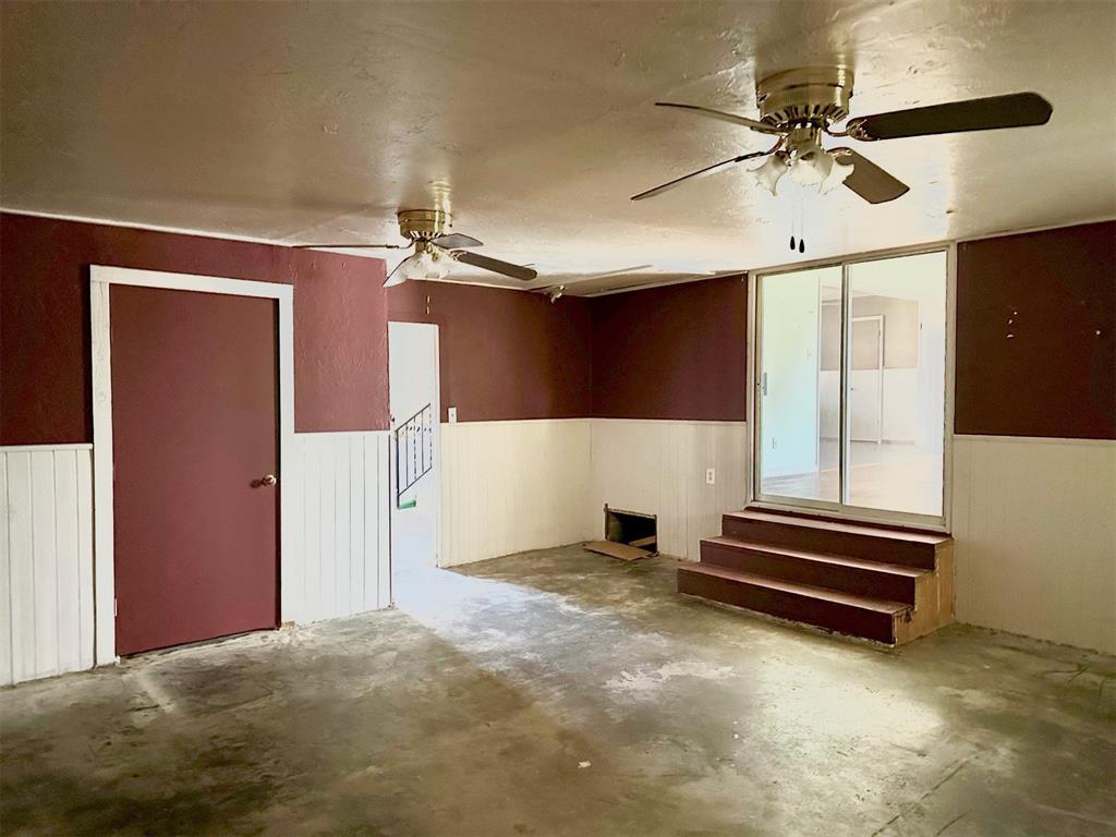 3905 Meadowview Drive