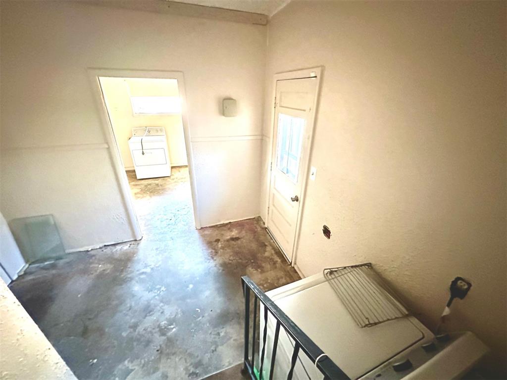 3905 Meadowview Drive