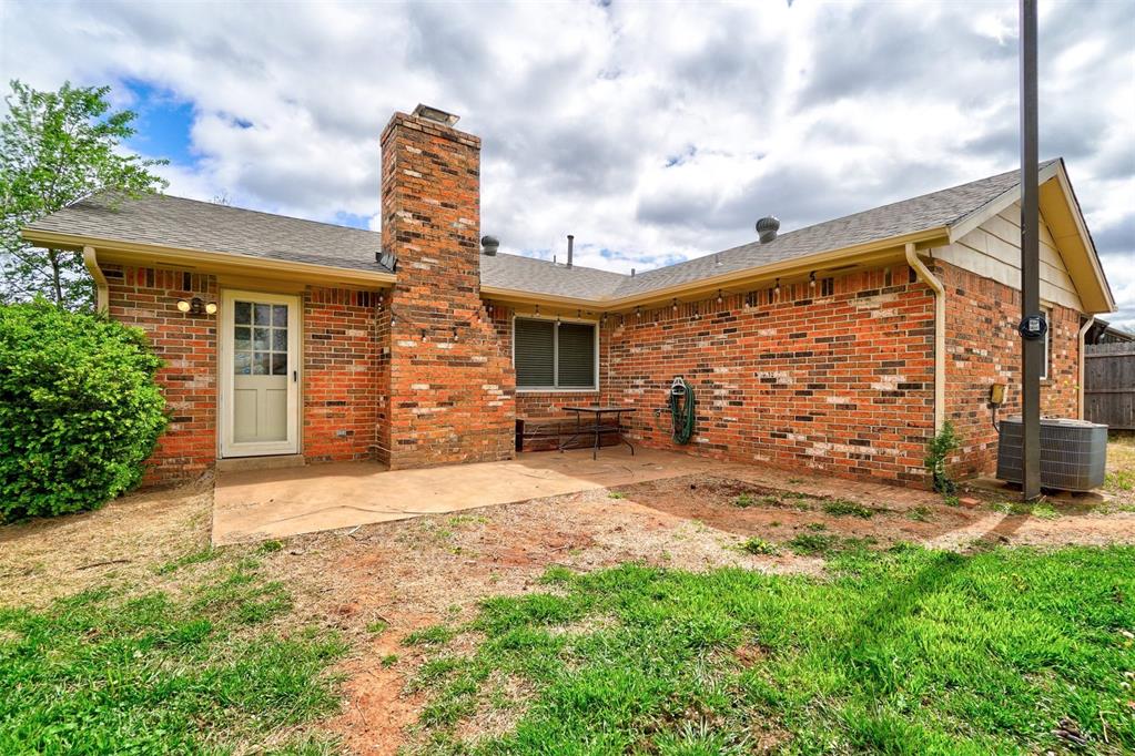 2004 Oak Forest Drive