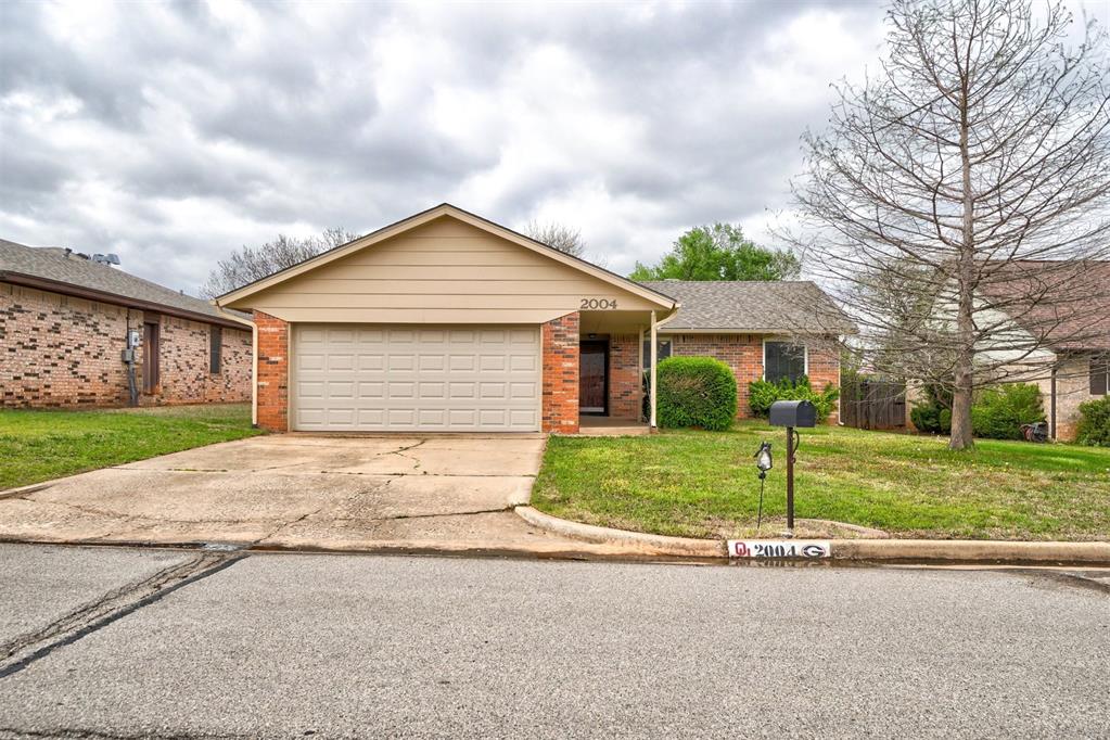 2004 Oak Forest Drive