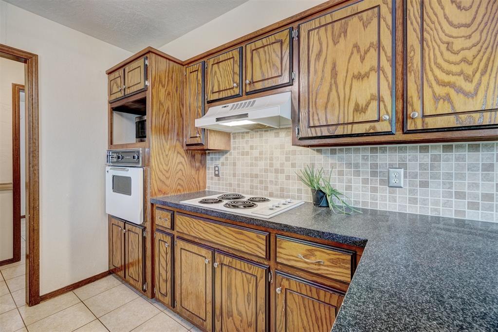 2004 Oak Forest Drive