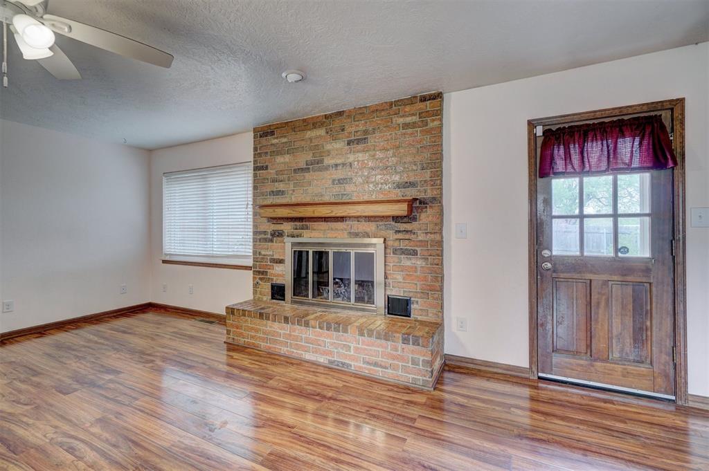 2004 Oak Forest Drive