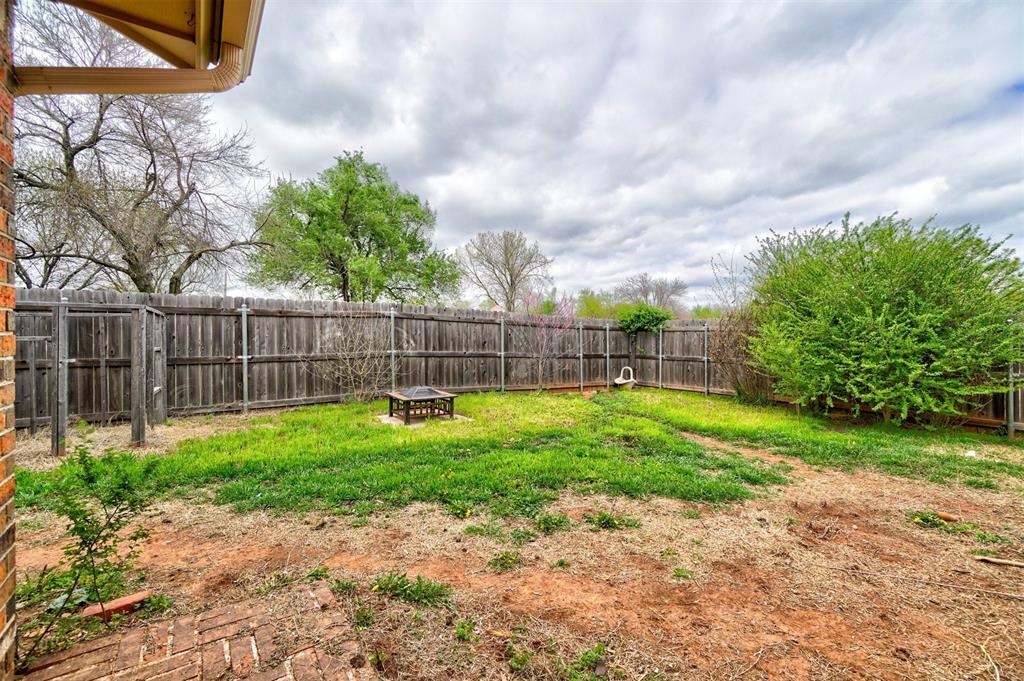 2004 Oak Forest Drive