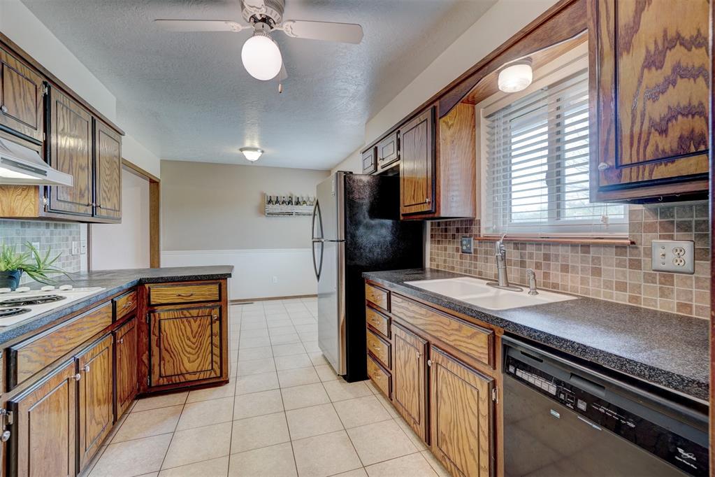 2004 Oak Forest Drive