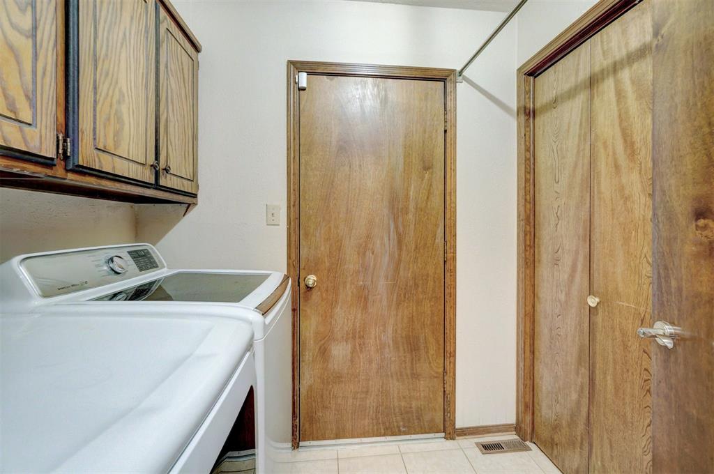2004 Oak Forest Drive