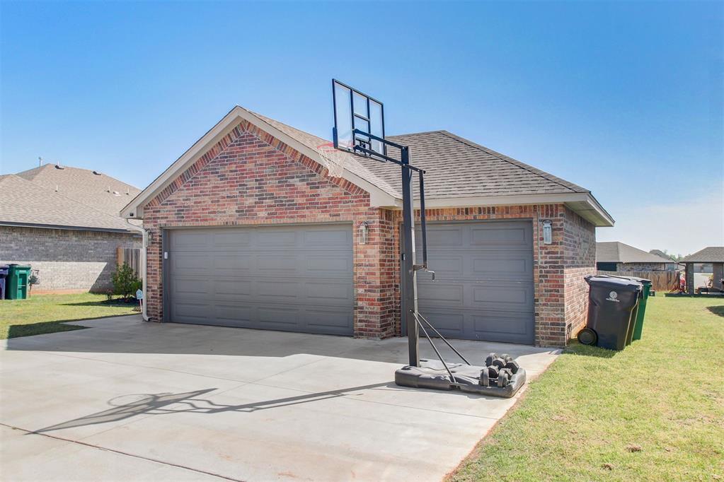 3516 Sawtooth Ridge Drive