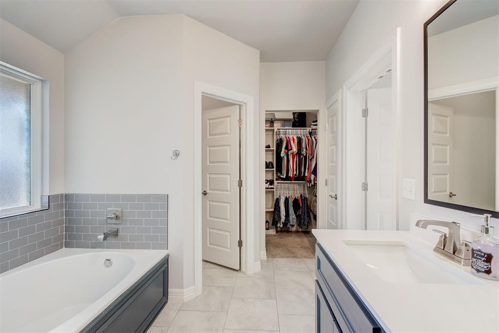 3516 Sawtooth Ridge Drive