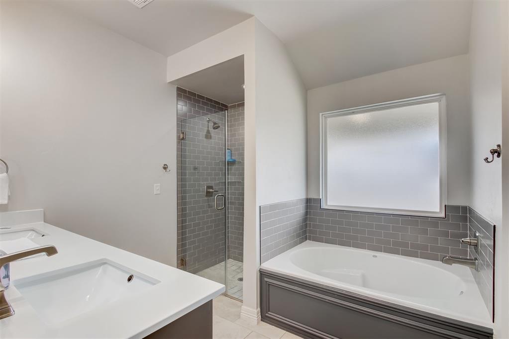 3516 Sawtooth Ridge Drive