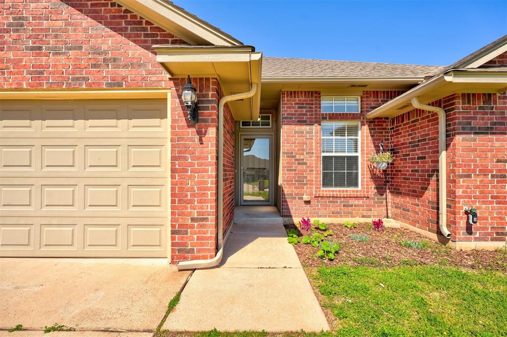 713 N Bobcat Way