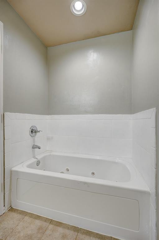 713 N Bobcat Way