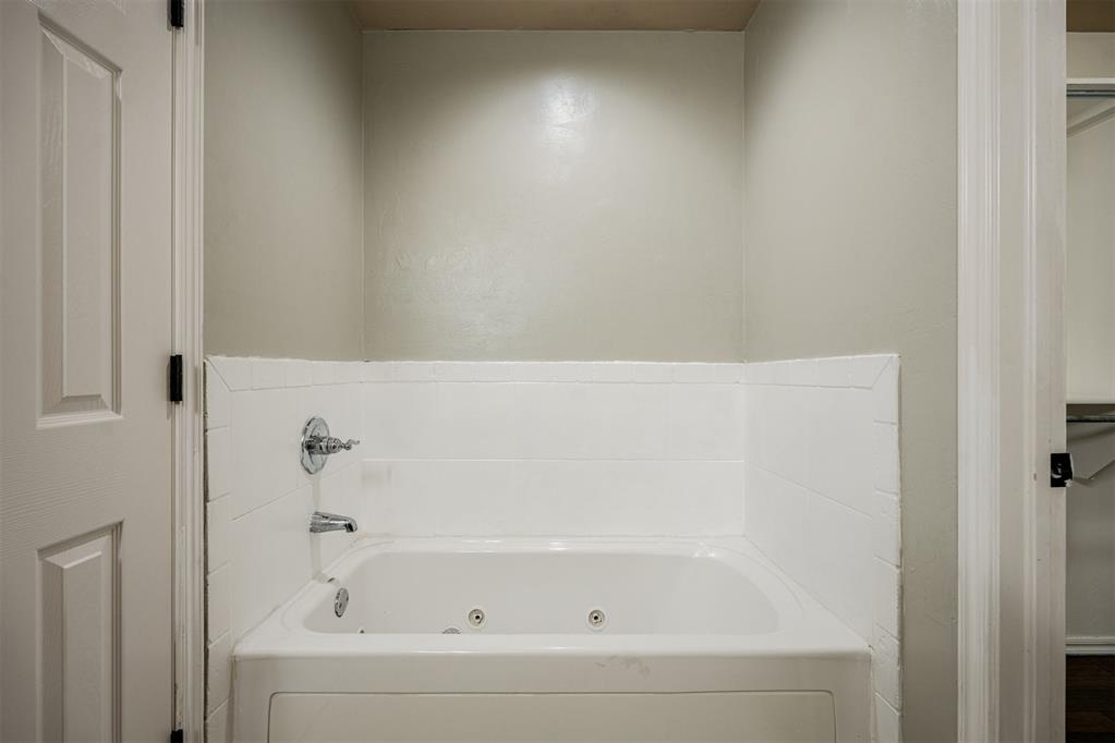 713 N Bobcat Way