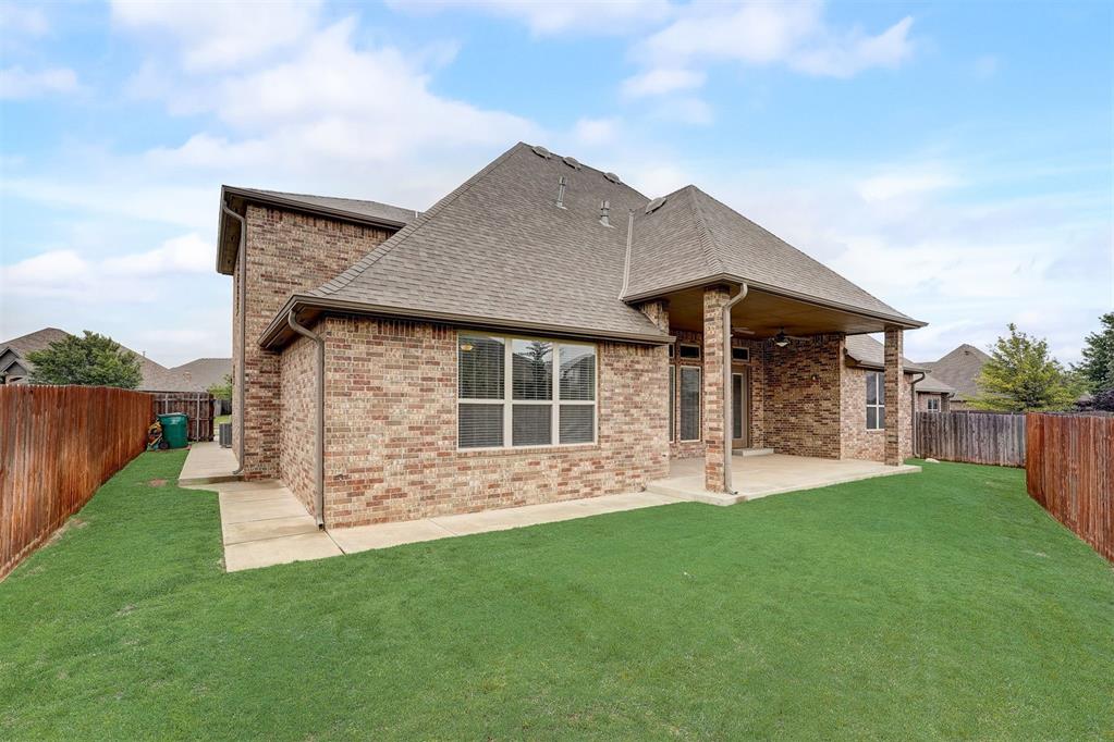 1524 NW 175th Court