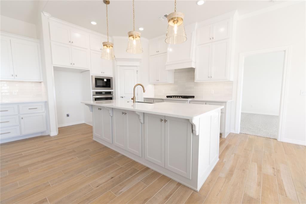 9312 NW 88th Street