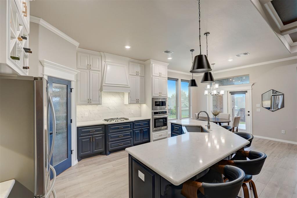 2825 Clover Field Drive