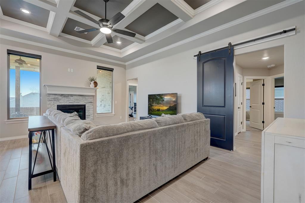 2825 Clover Field Drive