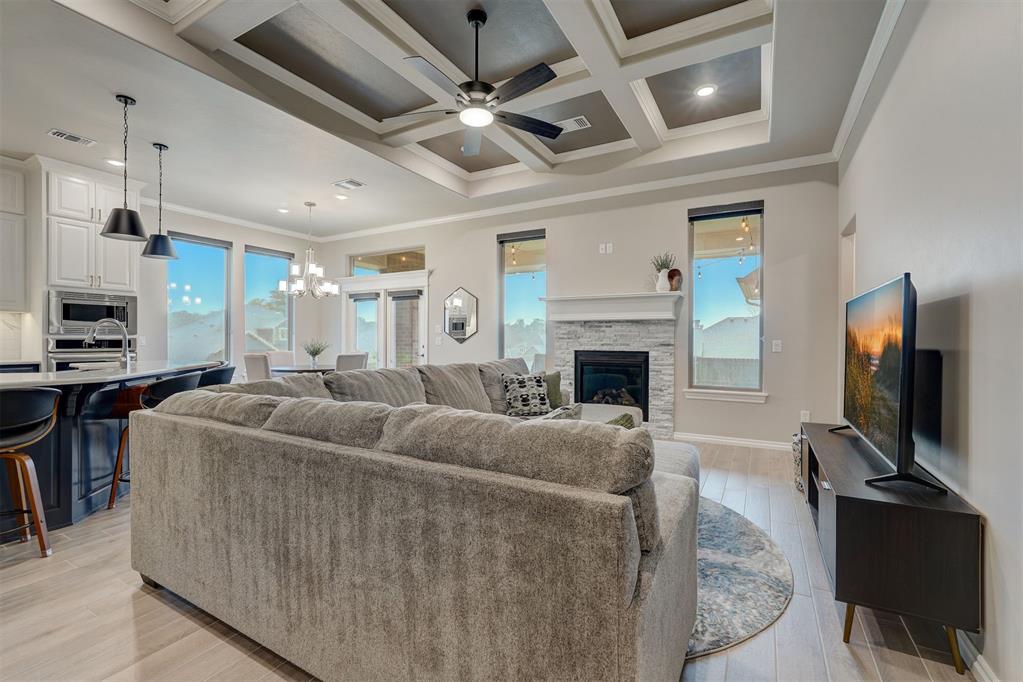 2825 Clover Field Drive