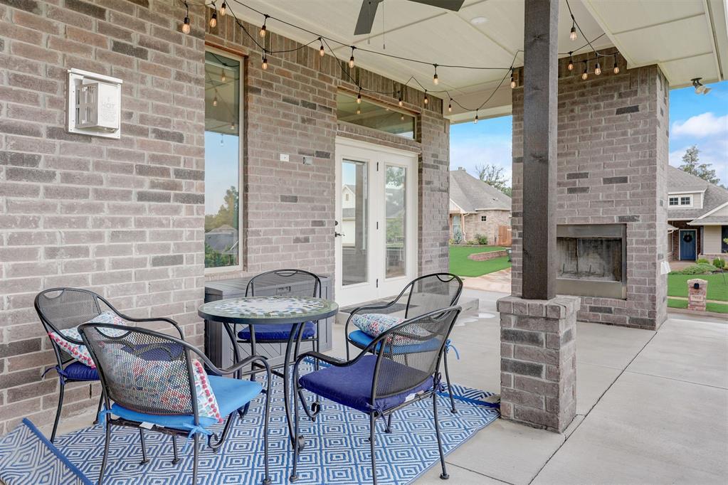 2825 Clover Field Drive