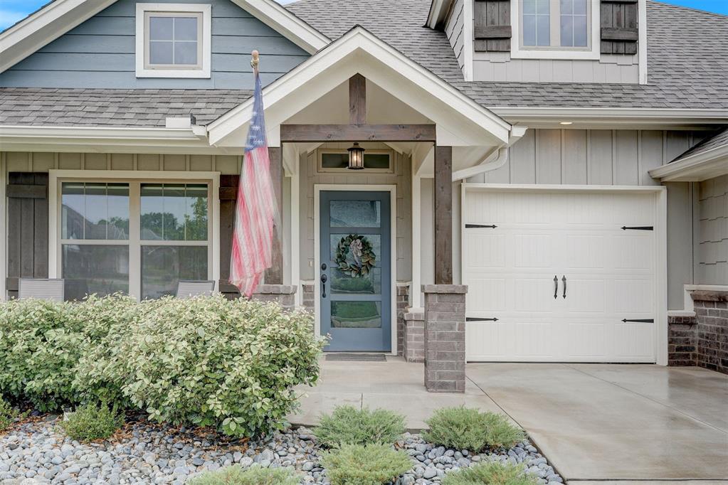 2825 Clover Field Drive