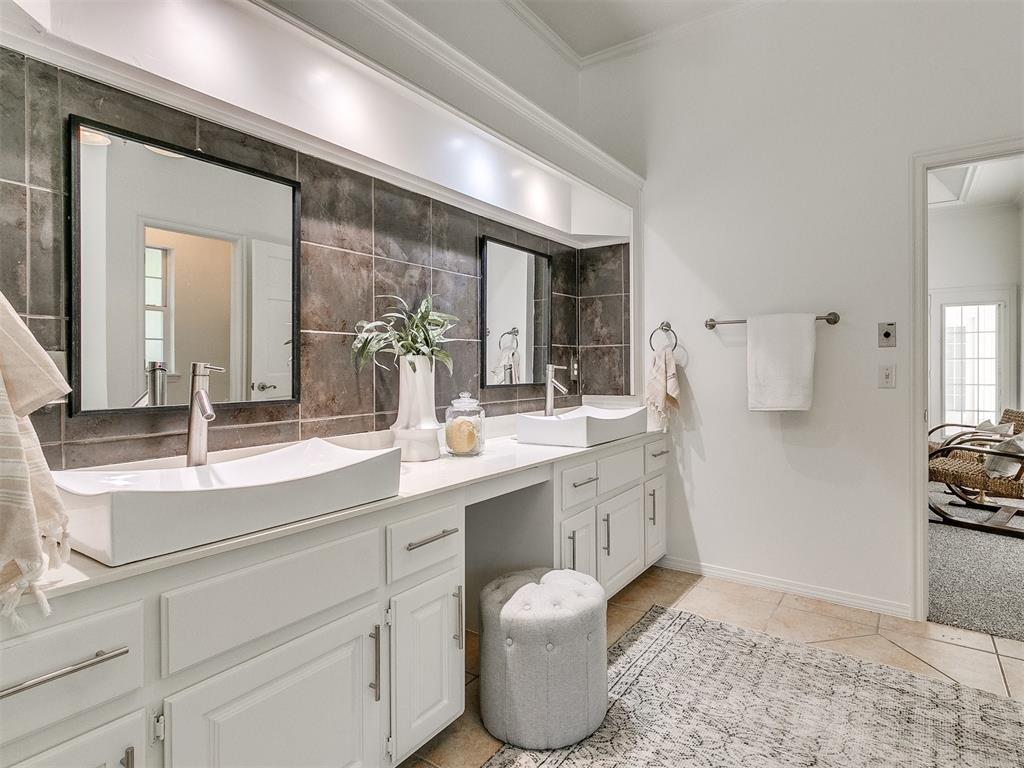 1121 Fox Lake Lane