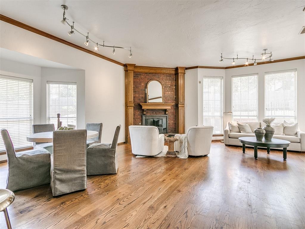 1121 Fox Lake Lane