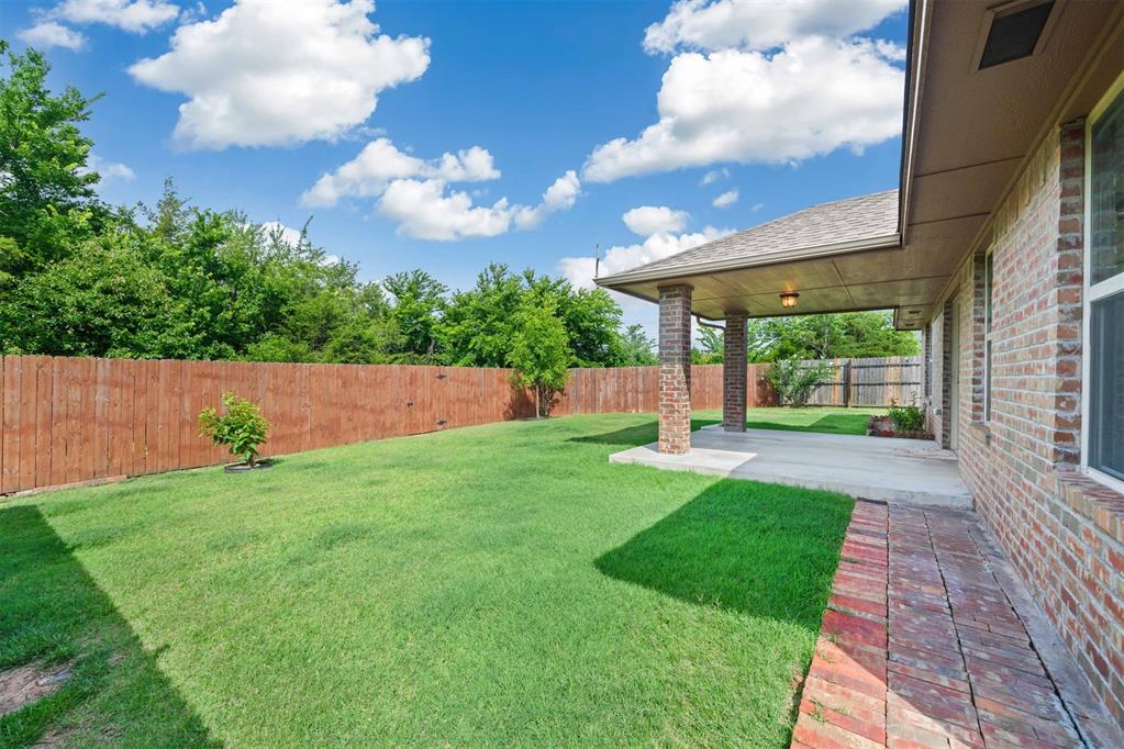 8009 Waters Edge Way