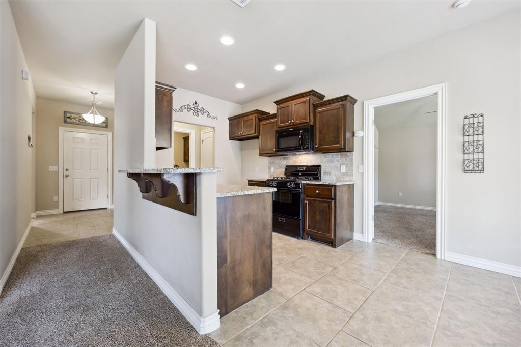 8009 Waters Edge Way