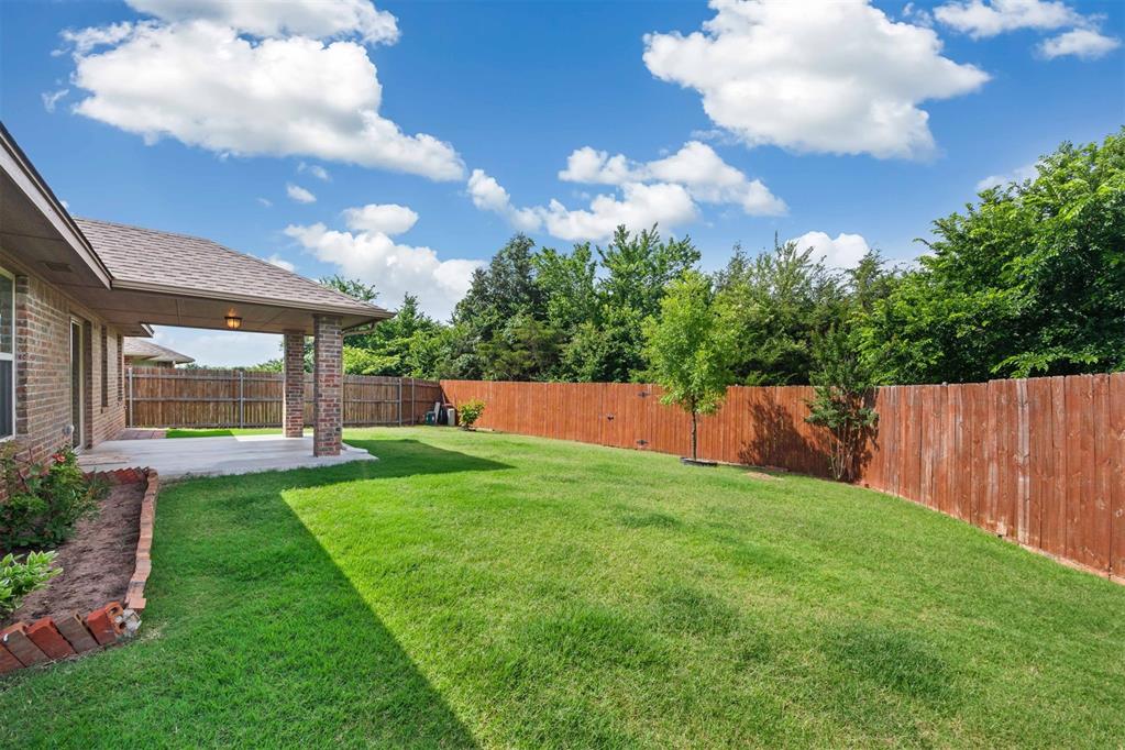 8009 Waters Edge Way