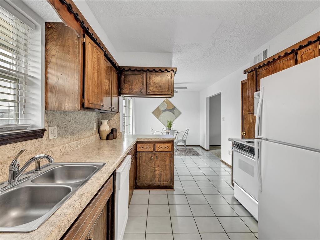 136 SW 14th Street