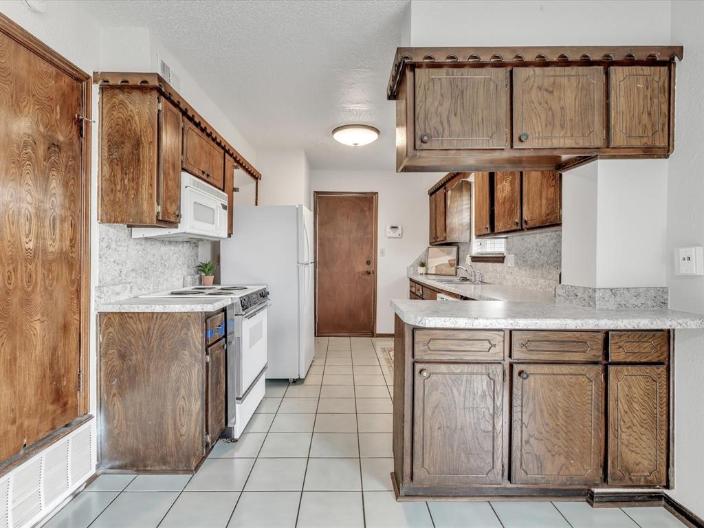 136 SW 14th Street
