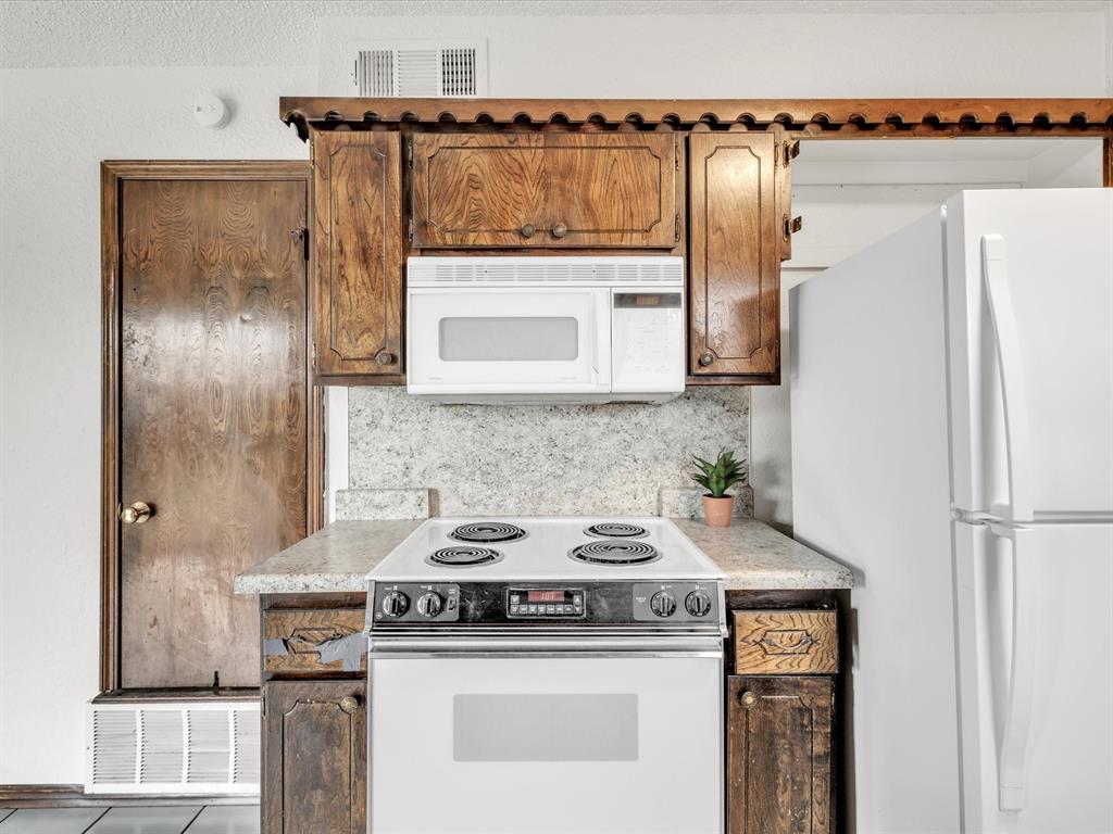 136 SW 14th Street