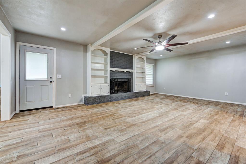 2324 N Nail Parkway
