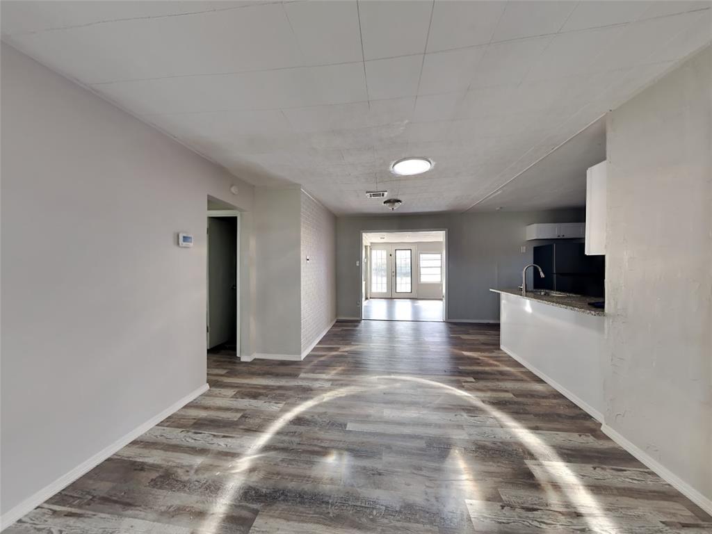 218 E Myrtle Lane