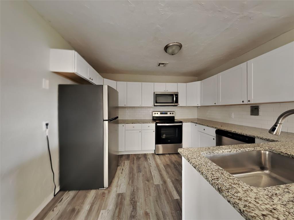 218 E Myrtle Lane