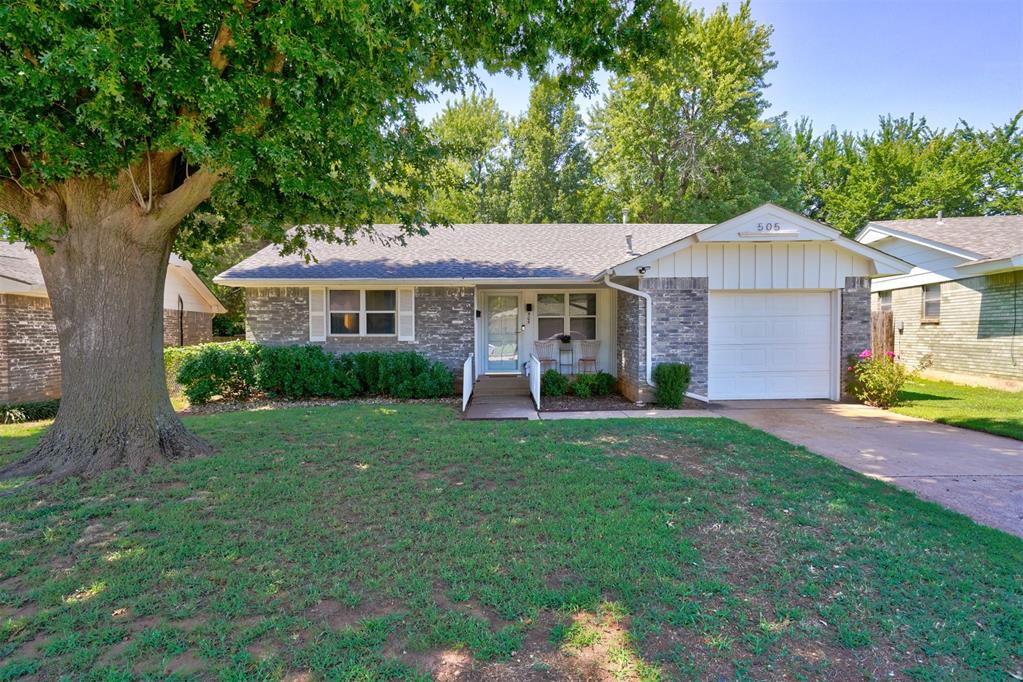 505 NW Meadow Lake Drive