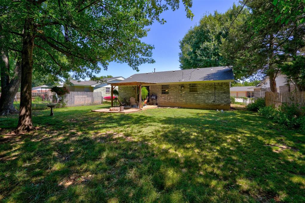 505 NW Meadow Lake Drive
