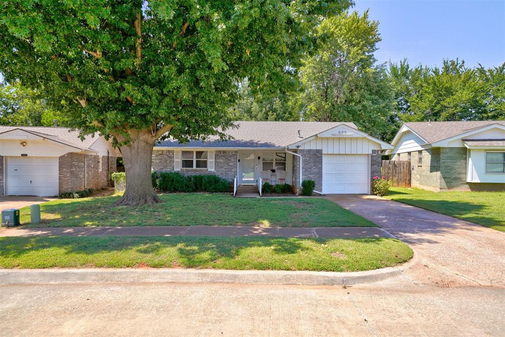 505 NW Meadow Lake Drive