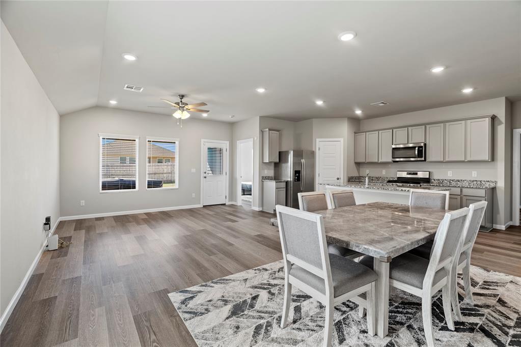 10408 SW 41st Place