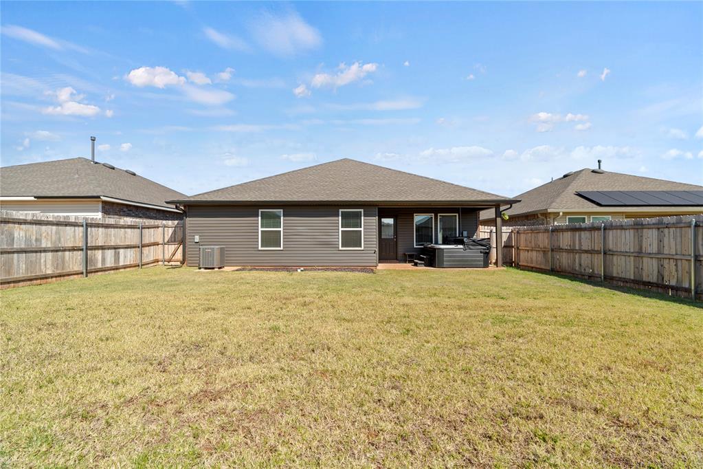 10408 SW 41st Place
