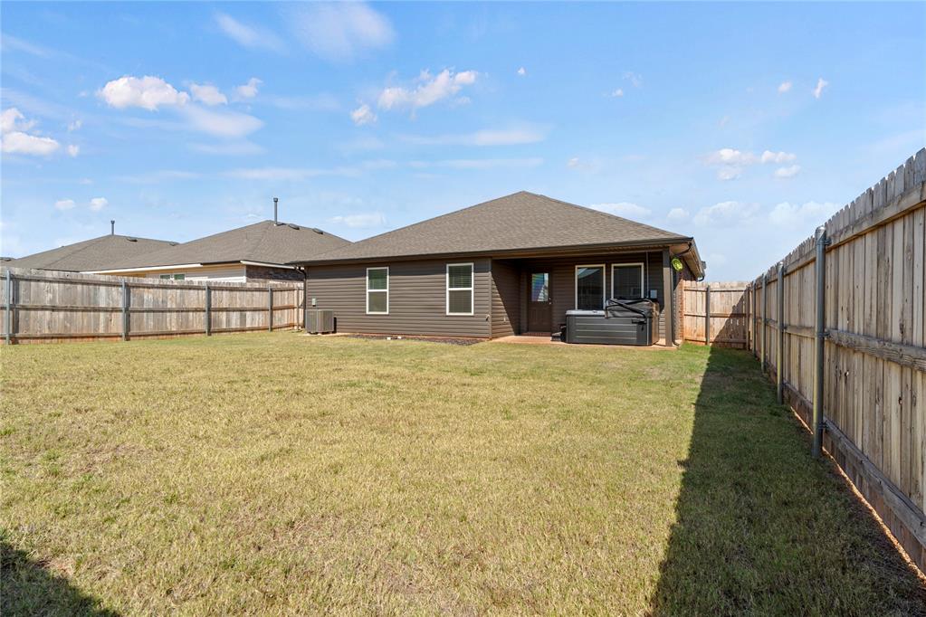 10408 SW 41st Place