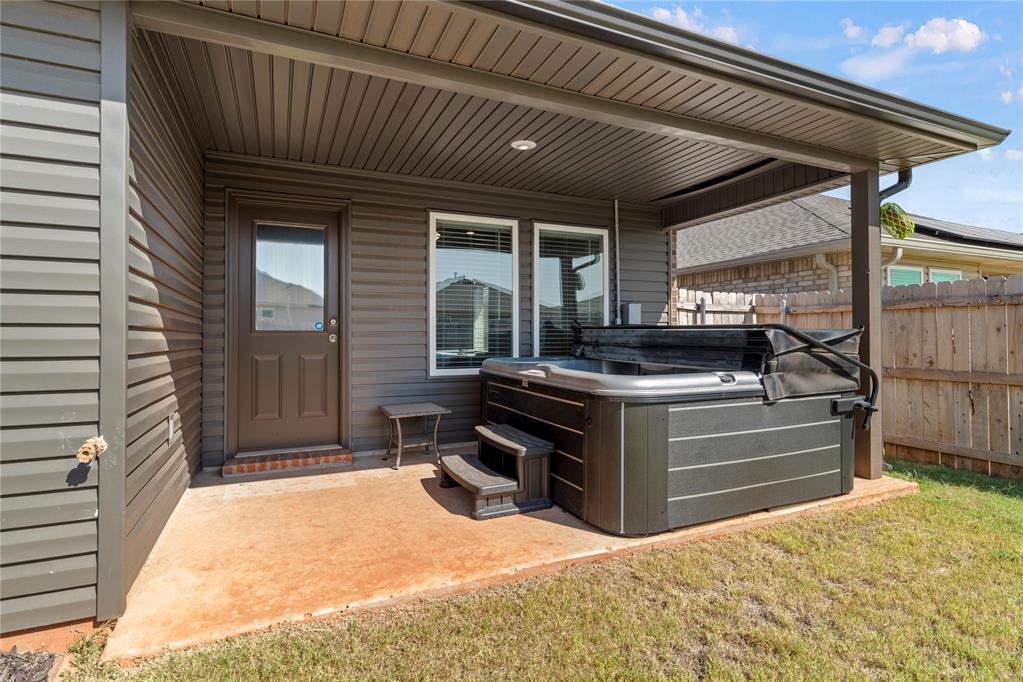 10408 SW 41st Place