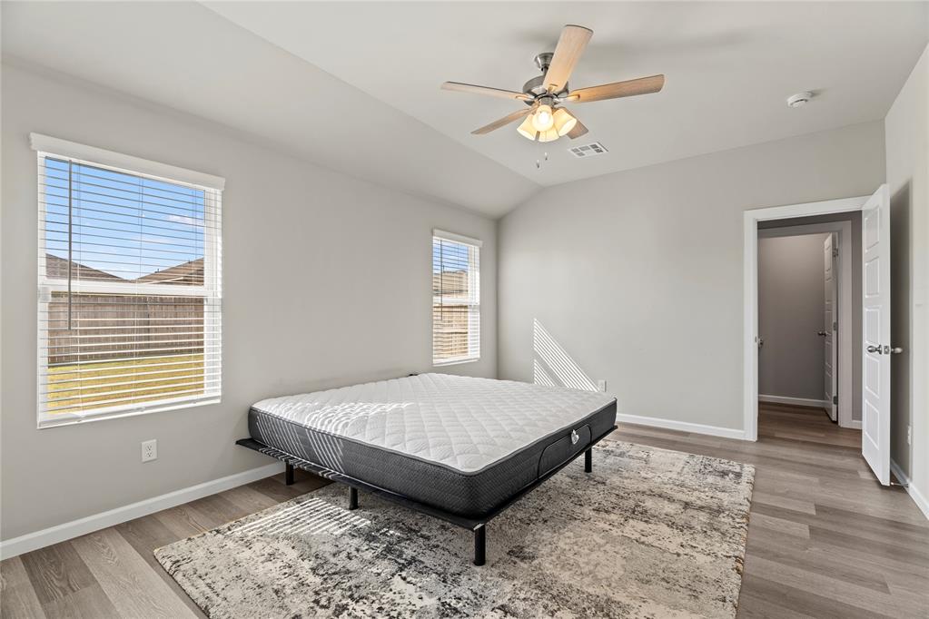 10408 SW 41st Place