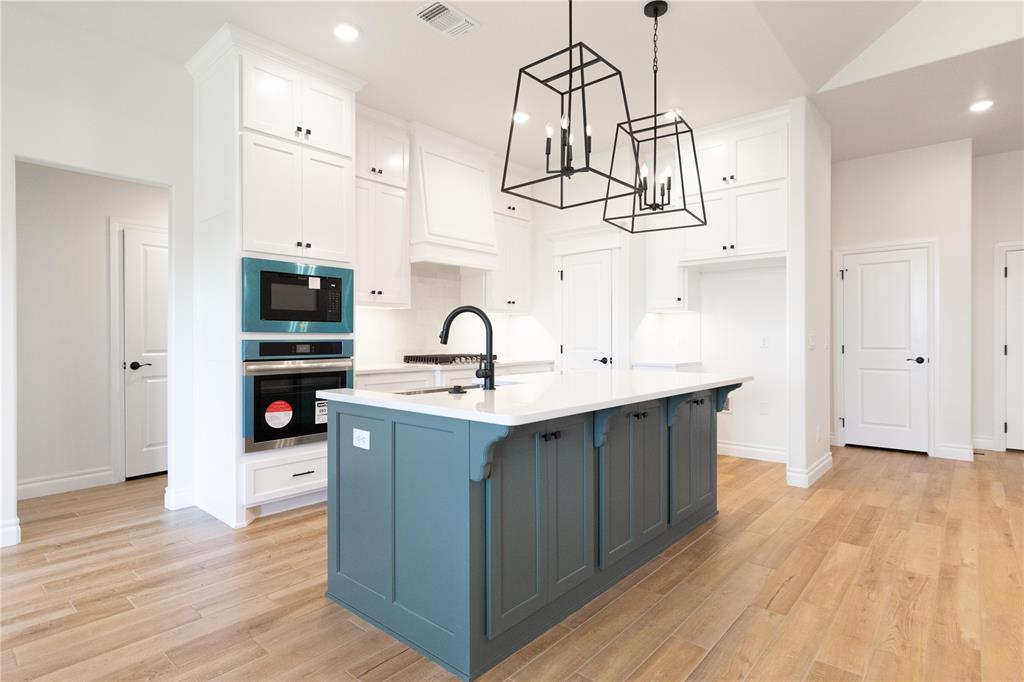 8301 Mountain Oak Drive