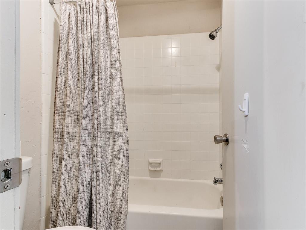 11520 N May Avenue Unit: C205