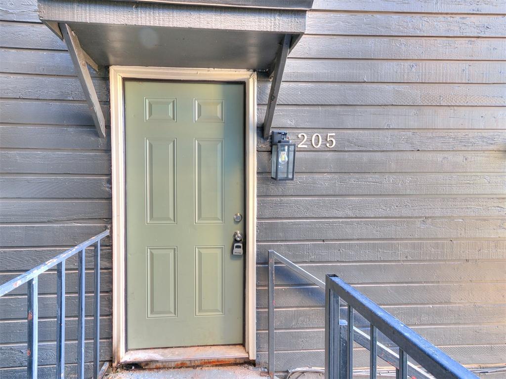 11520 N May Avenue Unit: C205