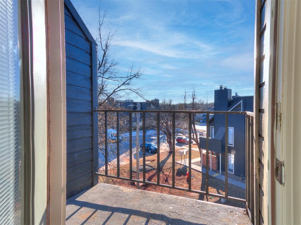 11520 N May Avenue Unit: C205