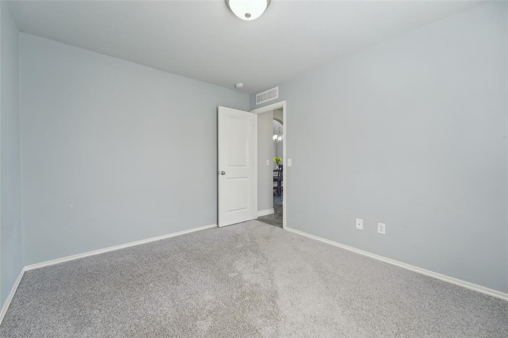 2908 S Fountain Grass Road
